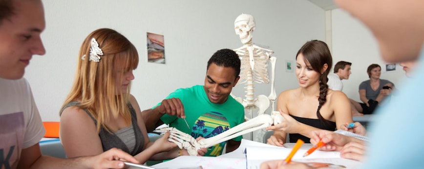 Ausbildung zur Pflegefachkraft (m/w/d) für April/Oktober - Haus St. Martinus