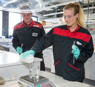 Bei uns erwartet dich eine spannende Ausbildung im Labor!