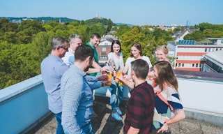 Feierabendbier auf der Dachterasse