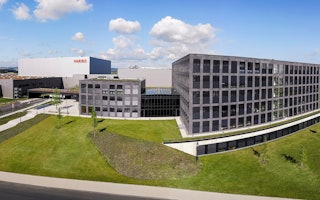 Unsere neue Unternehmenszentrale in Grafschaft bei Bonn inkl. hochmoderner Produktion und beeindruckendem Hochregallager